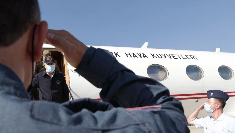 Milli Savunma Bakanı Akar: “Nereye kaçarlarsa kaçsınlar terörü bitireceğiz”
