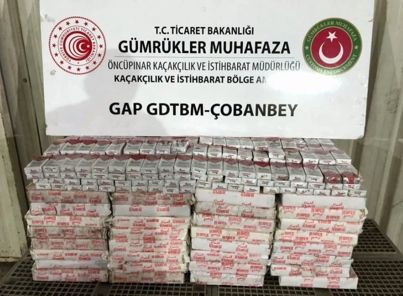 Sınırdan giriş yapan tırın lastiğinden bin 570 paket kaçak çıktı
