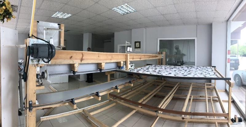 Dikim makinesi fiyatı yüksek olunca ahşaptan kendisi üretti
