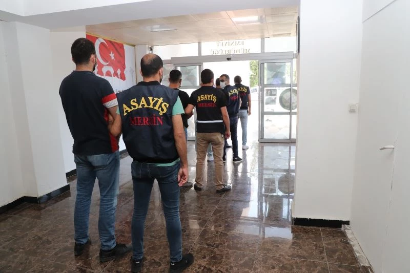 Bitcoin hesabı için adam kaçıran 4 şüpheli polis tarafından yakalandı
