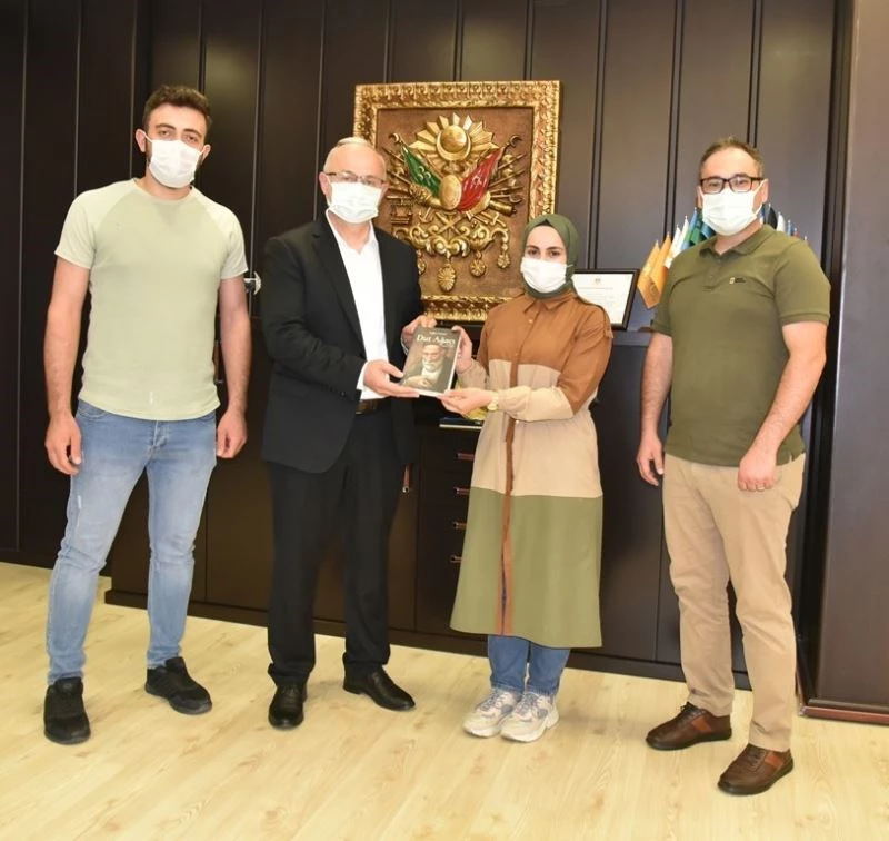 Rektör Ünal: “Ahıskalı öğrencilerin her zaman yanındayız”
