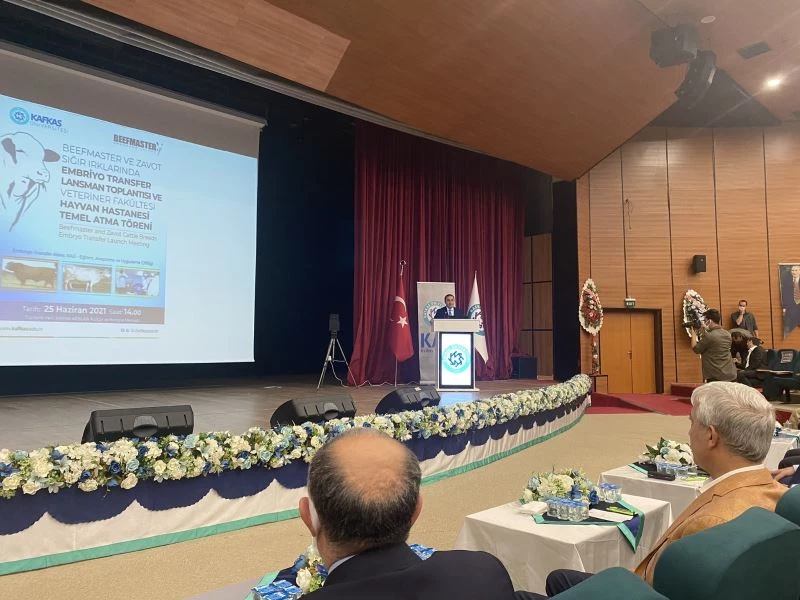 Kars’ta Beefmaster ve Zavot Sığır Irklarında Embriyo Transfer Lansman toplantısı yapıldı
