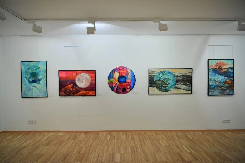 ‘Namevcut’ sergisi sanatseverlere kapılarını açtı
