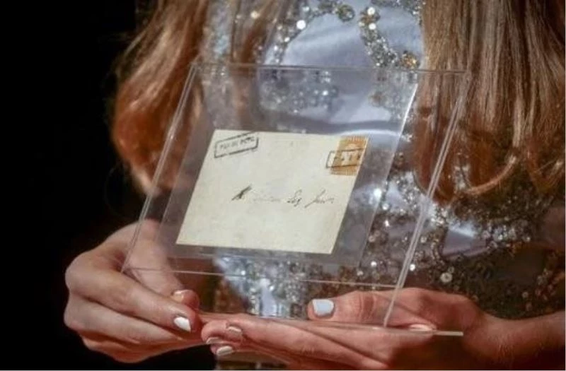 Dünyanın en pahalı posta pullarından biri açık artırmada 8.1 milyon euroya satıldı
