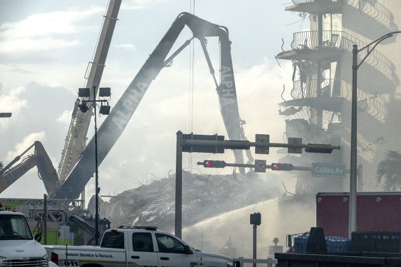 Florida’da çöken binada ölü sayısı 5’e yükseldi
