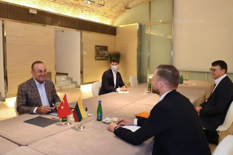 Bakan Çavuşoğlu, Roma’da Kanadalı ve Litvanyalı mevkidaşları ile bir araya geldi
