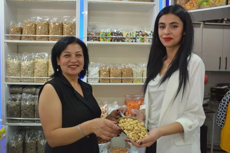 Annenin tecrübesi ile kızının çalışkanlığı Aydın’a yeni bir iş yeri kazandırdı
