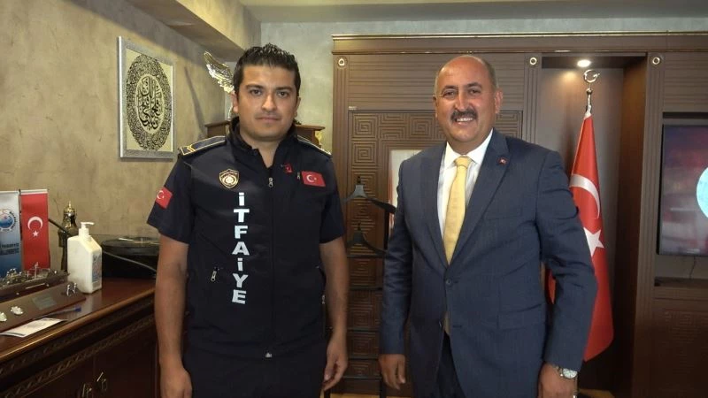 Kızılırmak’ta sürüklenen şahsı kurtaran itfaiye çavuşu o anları anlattı
