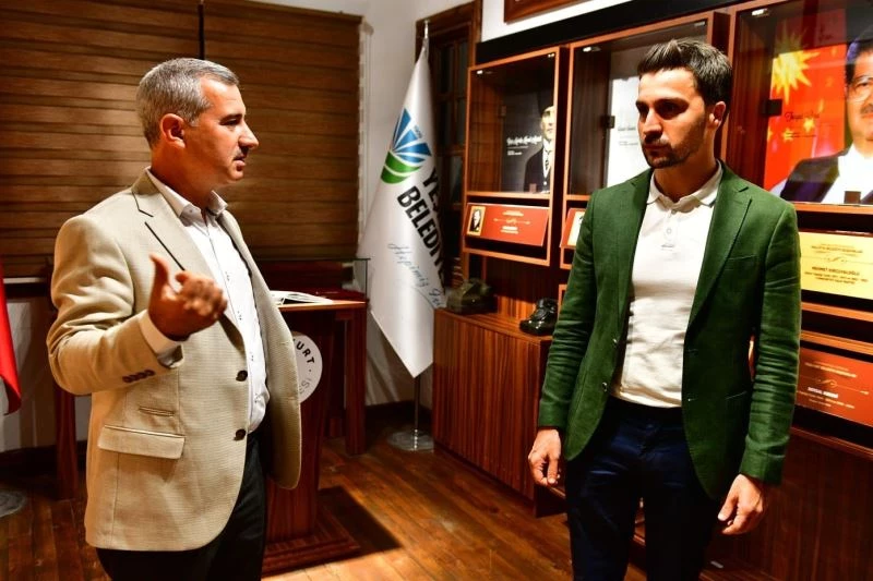 AK Partili Arvas’dan, Yeşilyurt lezzet caddesine tam not
