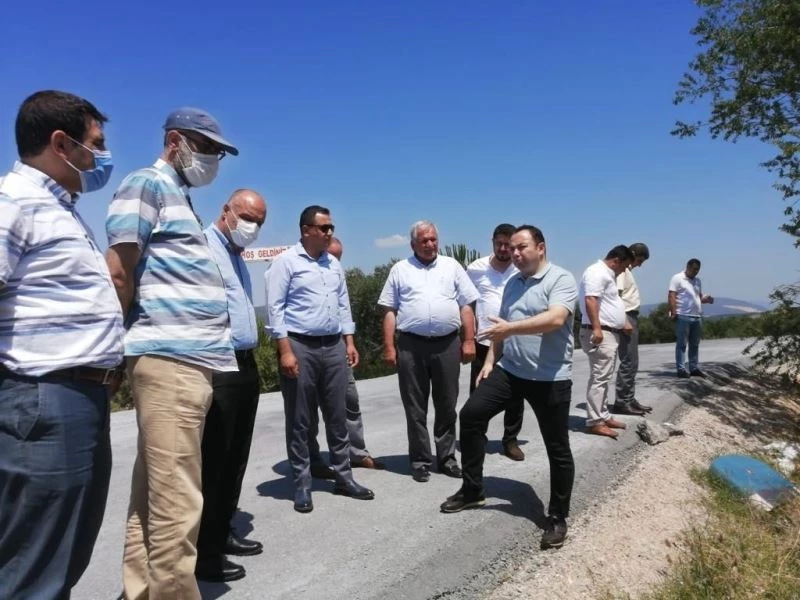 Manisa’da yol çalışmaların yerinde incelendi

