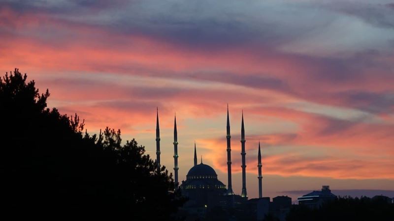 İstanbul’da kartpostallık günbatımı
