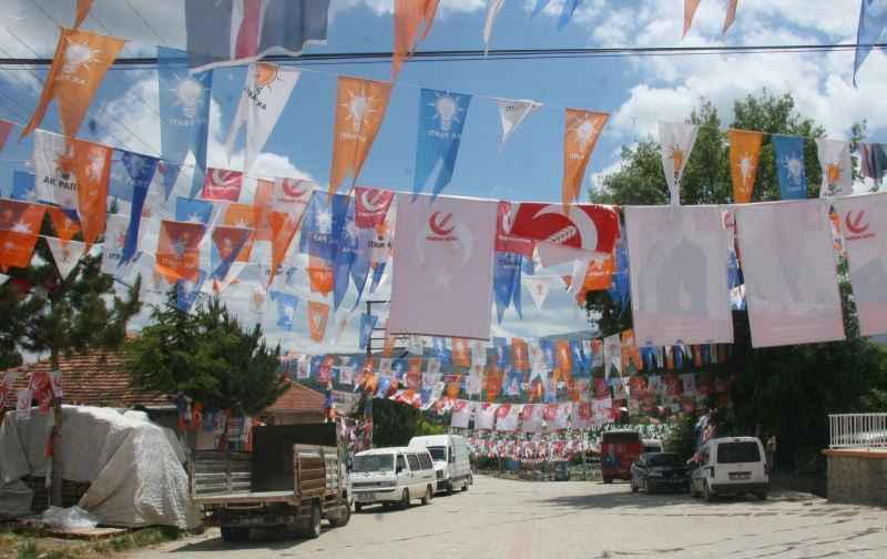 7 yıl aradan sonra belediye başkanlarını seçmek için sandık başına gidecekler
