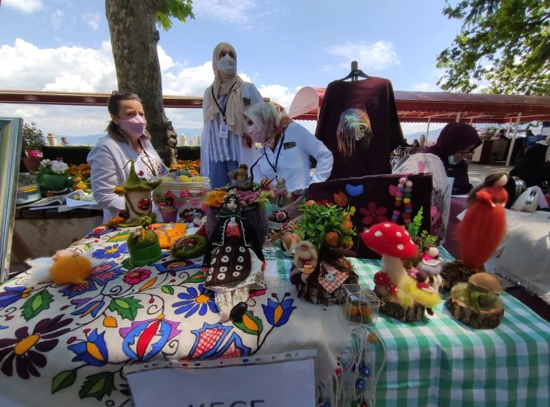 Bu kurslara giden kadınlar meslek öğrenip iş sahibi oldu
