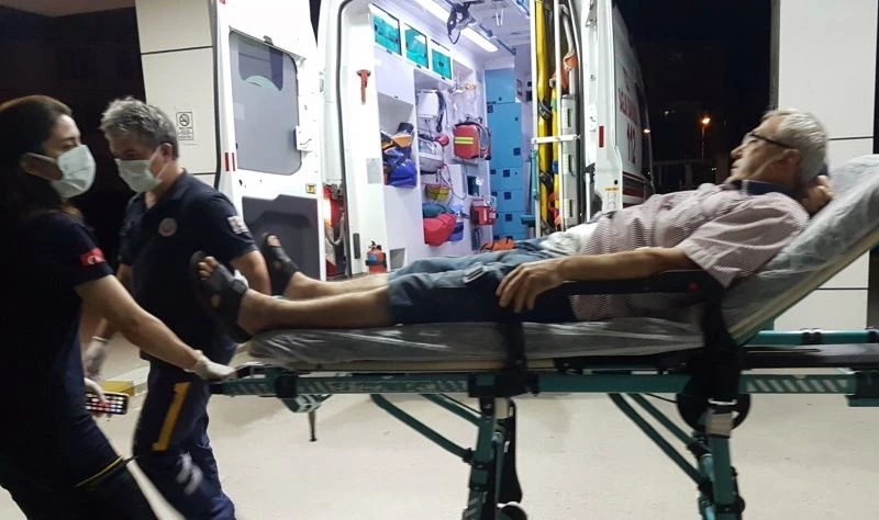 Bahçede otururken yorgun mermi isabet etti
