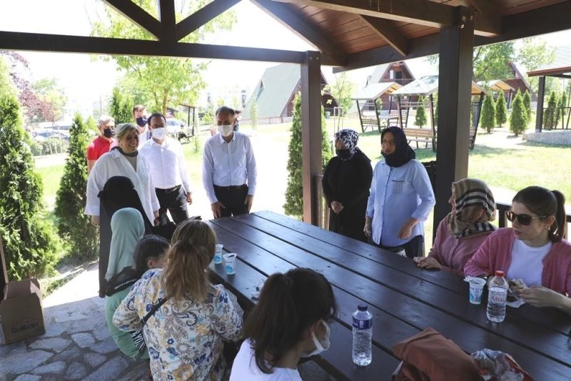 Görme engelli öğrenciler Dostum’a misafir oldu
