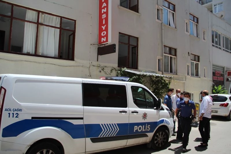 Pansiyon odasında ölü bulundu
