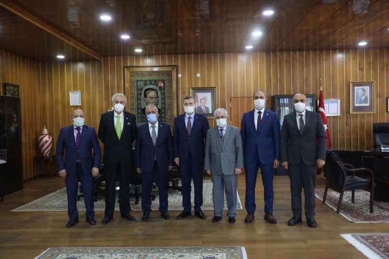 Rektör Türkmen ve Rektör Yıldız’dan Atatürk Üniversitesine ziyaret
