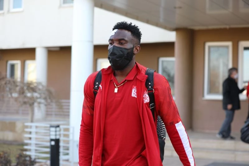 Aaron Appindangoye’nin tedavisi Fransa’da sürüyor
