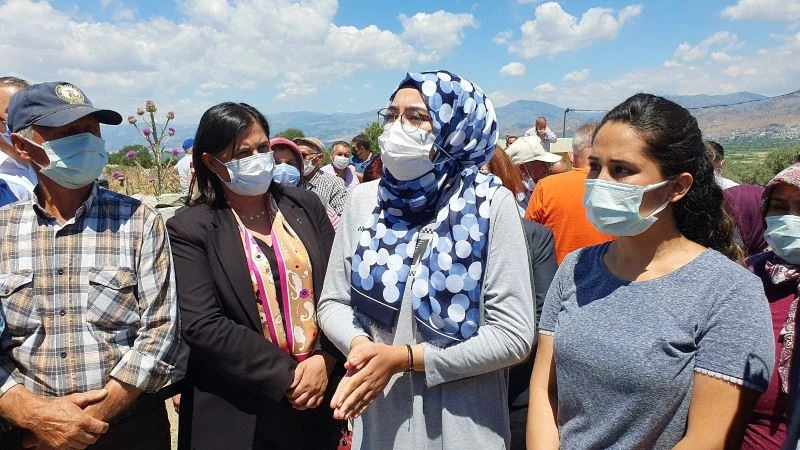 Başkan Çerçioğlu ve CHP’li vekiller çiftçileri dinledi
