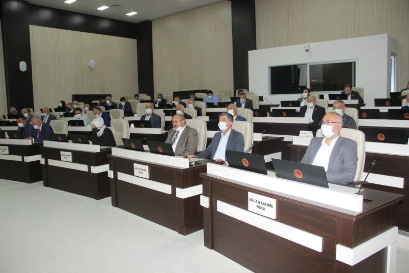 Türkiye’de ilk kez 150 derecenin altındaki sıcak sulardan elektrik üretiliyor
