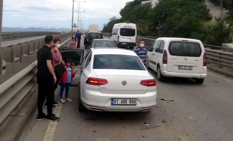 Beşikdüzü Kaymakamı’nın karıştığı kazada eşi ve kızı yaralandı
