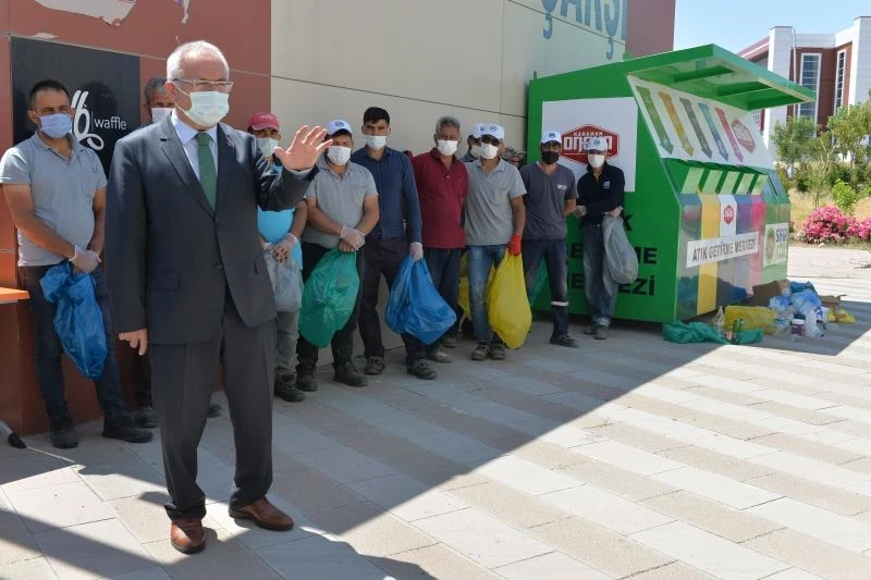 Rektör Namık Ak, sıfır atığın önemine dikkat çekti
