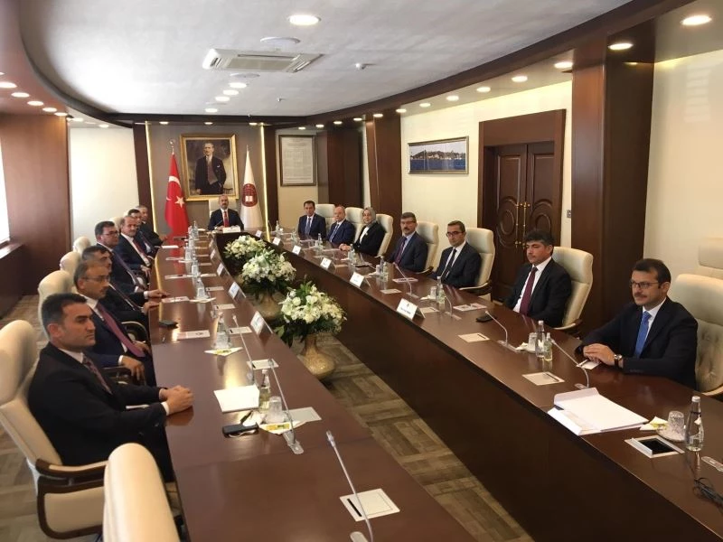 Bakan Gül: “HSK’nın yeni seçilen üyelerinin de ‘FETÖ’ ile mücadeleyi aynı kararlılıkla sürdüreceğine inancımız tamdır”
