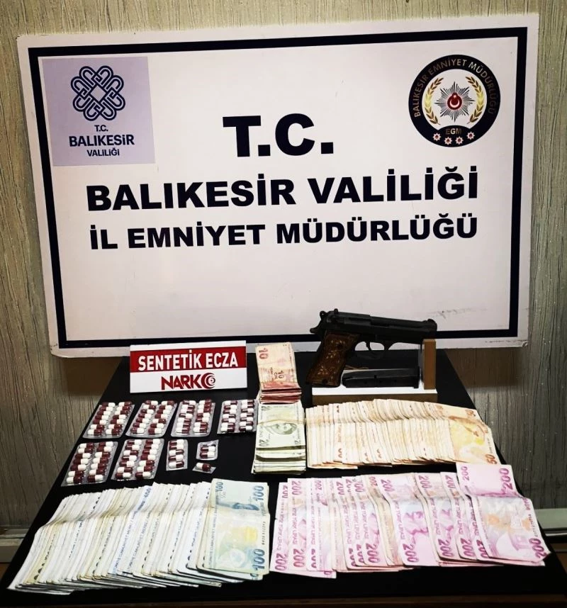 Balıkesir’de polisten 23 uyuşturucu şüphelisine operasyon
