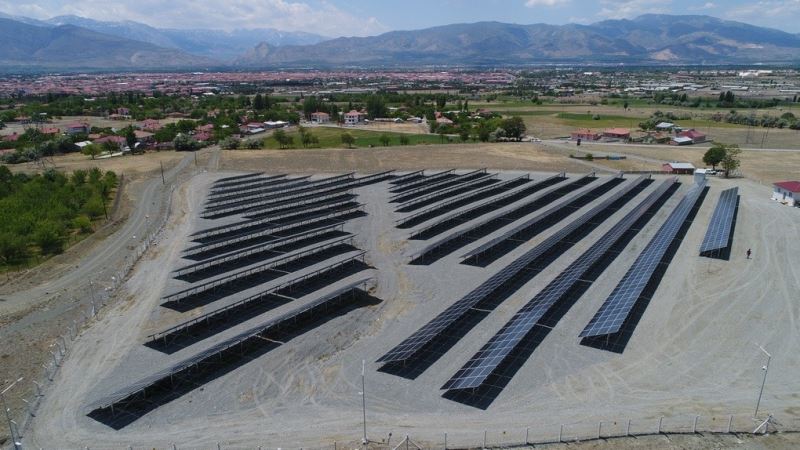 Erzincan’da 990 KW’lik güneş enerji santralinde elektrik üretimine geçildi
