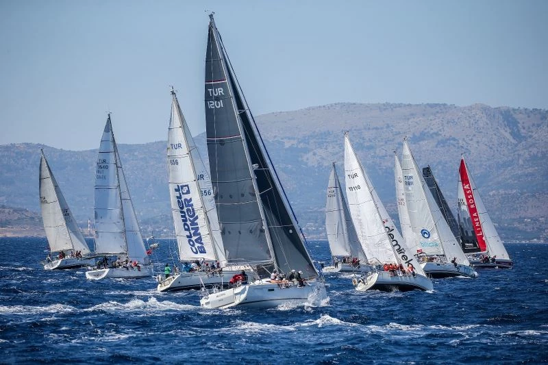 Çeşme’de yat yarışlarıyla 