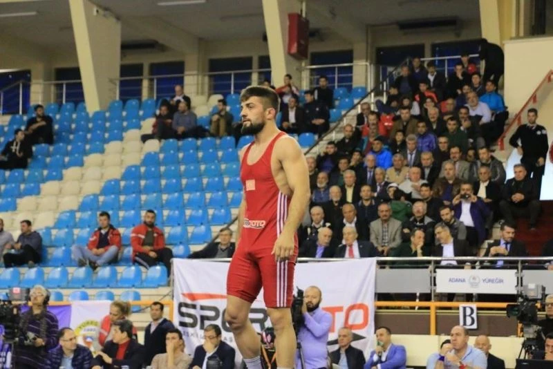 Kağıtspor’un güreşçileri milli takım yolunda
