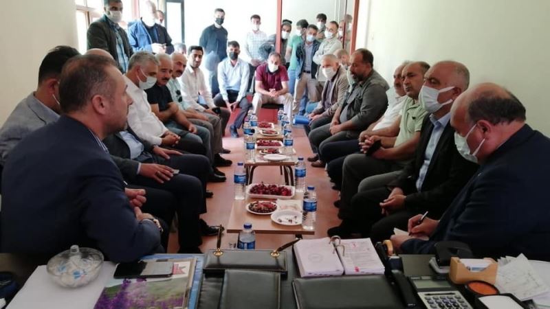 AK Parti Erzincan teşkilatından Şavak Aşireti’ne ziyaret

