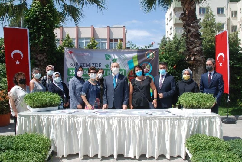 Yerli ve milli fideler kadın çiftçilere emanet
