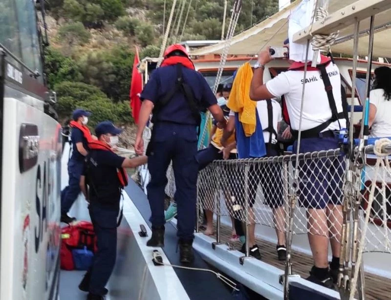 Aslan balığına bastı, hastaneye kaldırıldı
