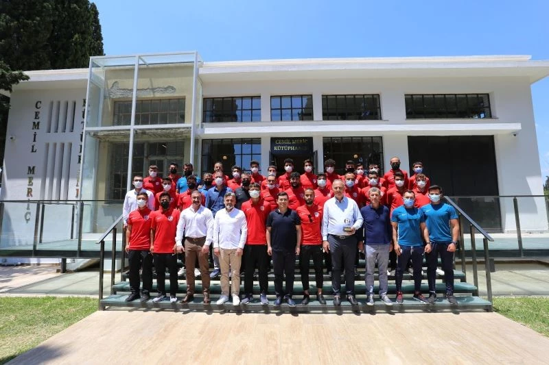 Tütüncü: “Gençlerimizi spora yönlendirmeliyiz”
