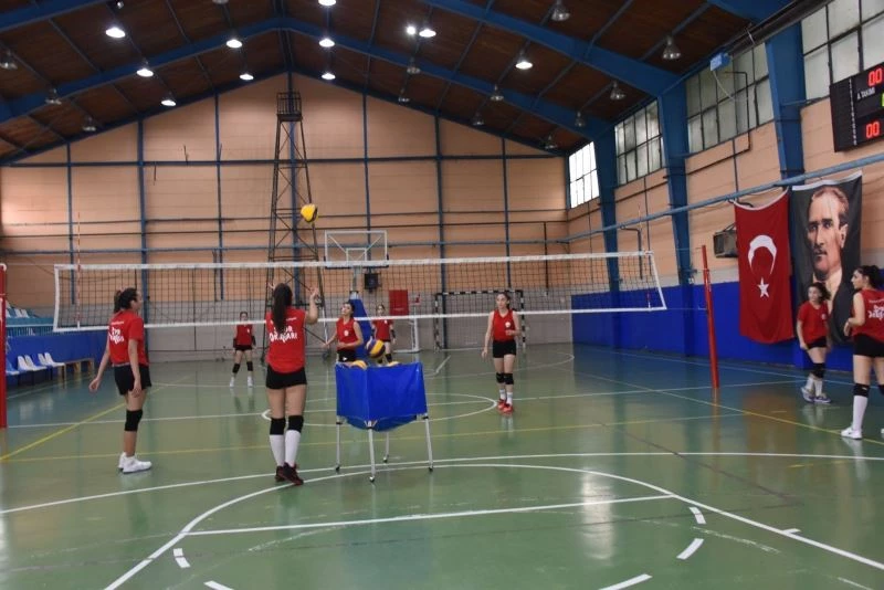 2. lige yükselmek için son sürat çalışıyorlar
