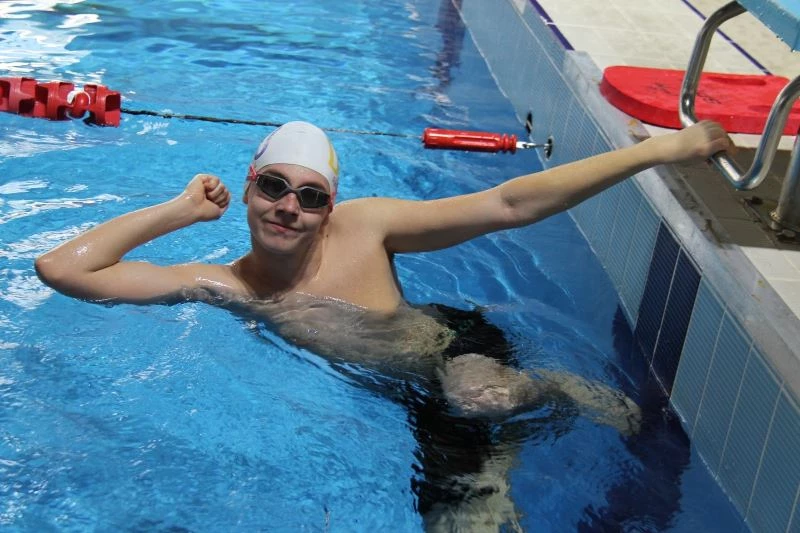 Sınırları aşan kulaçlar
