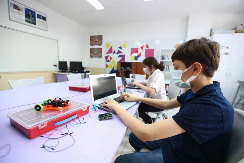 Enderun çocuklar, 3 projeyle Teknofest’e katılıyor
