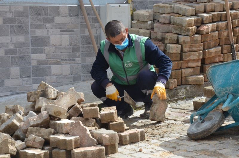 Bozüyük’te altyapı, bordür ve kaldırım taşı tadilatları
