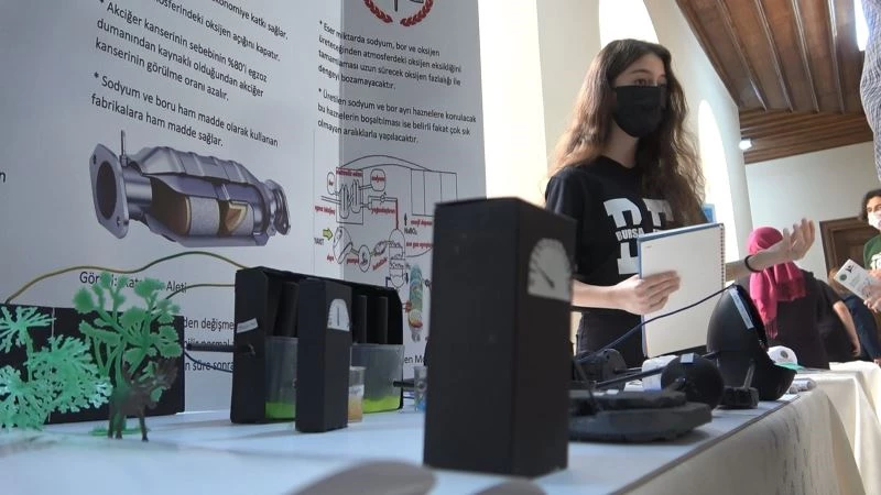 Bursa Erkek Lisesi 25 projeyle TÜBİTAK 4006 Bilim Fuarını açtı
