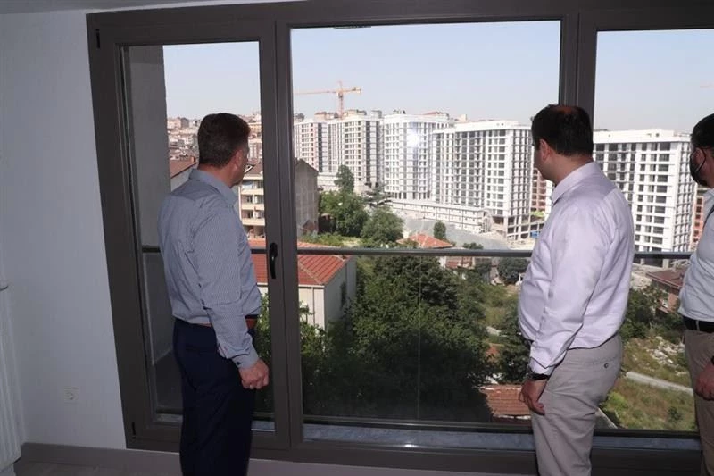 796 konutluk Sarıgöl-Yenidoğan Kentsel Dönüşüm Projesi’nde anahtar teslim heyecanı
