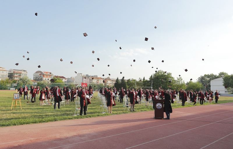 Tıbbın yeni neferleri mezuniyet coşkusu yaşadı
