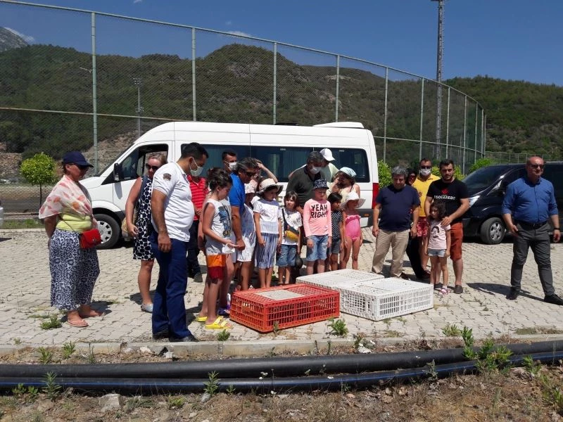 Antalya’da yerleşik yabancılar doğaya kınalı keklik saldı
