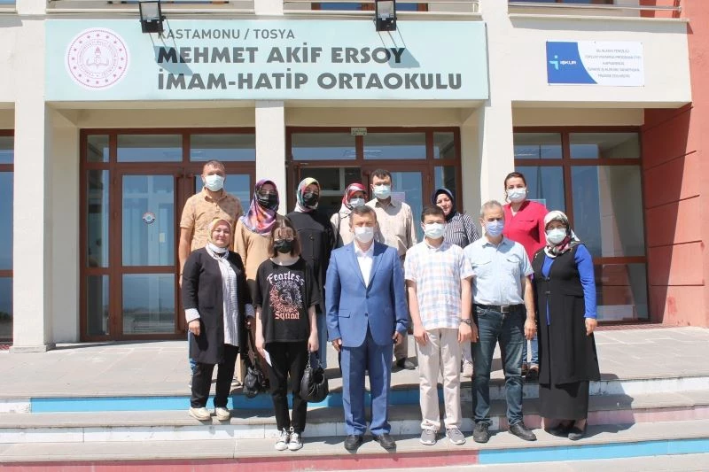 LGS ilçe 1 ve 2’ncisi Tosya Mehmet Akif Ersoy İHO’dan
