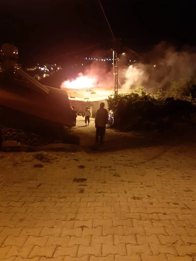 Çüngüş’te çıkan yangın evi kül etti
