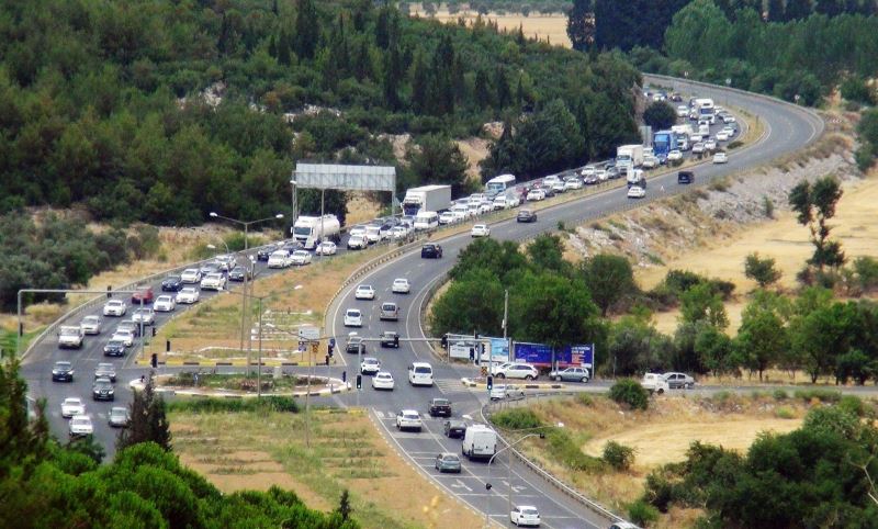 Araç kuyruğunun bir ucu Aydın’da, bir ucu Muğla’da
