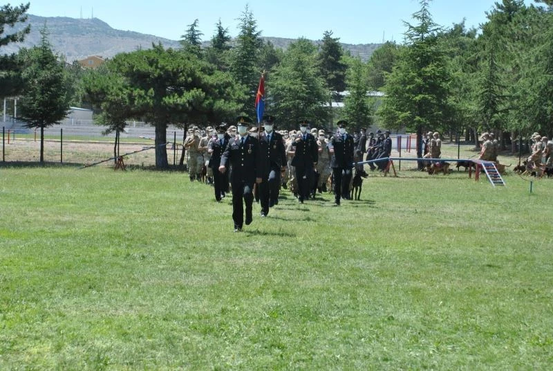 JAKEM’de köpek eğitim kursu kapanış töreni düzenlendi
