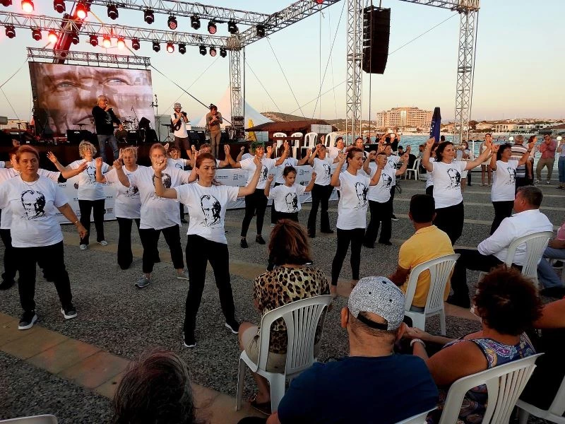 Çeşme, Ata’sını coşkuyla selamladı
