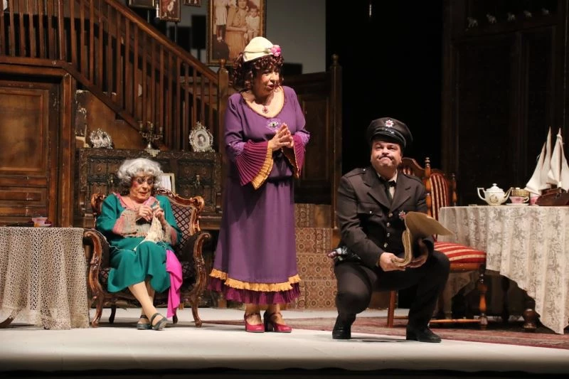 Duayen tiyatrocular Akşehir’e hayran kaldı
