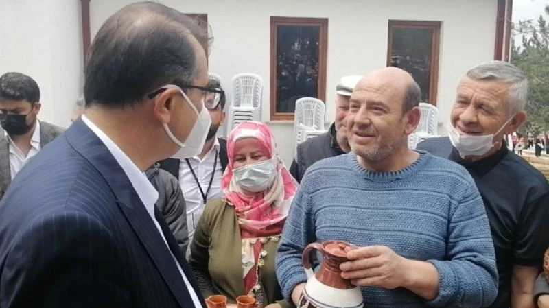 Çömlek ustaları doğalgaz isteklerini Bakan Dönmez’e iletti
